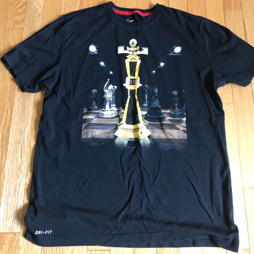 Large Nike shirt